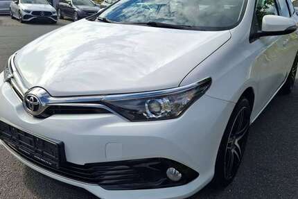 Toyota Auris 125.000 km 9.990 &euro; Groß-Gerau 64521