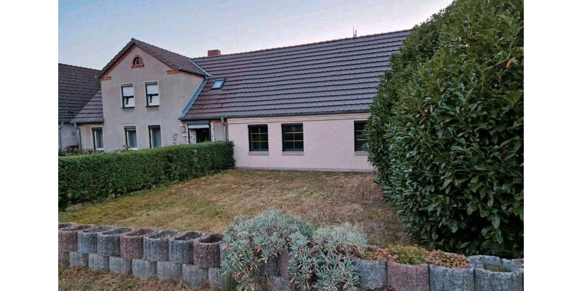 Einfamilienhaus Karstädt - 5 Zimmer, 250 m&sup2;, 150.000&euro; | Angebot:25635397