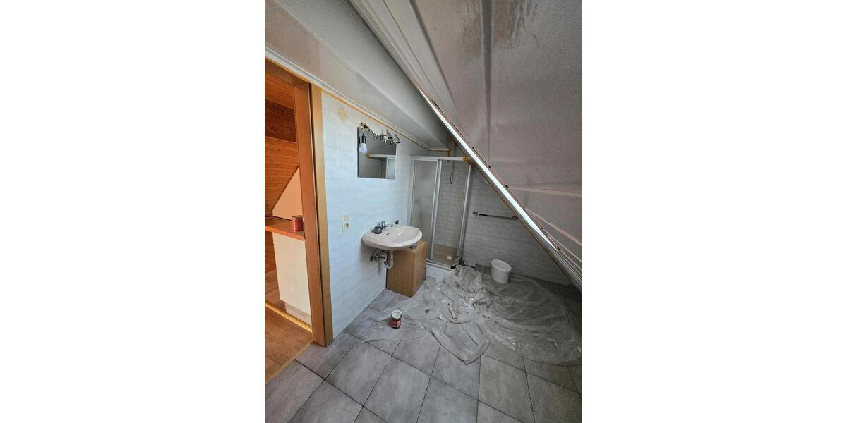 Dachgeschoßwohnung Kindenheim - 3 Zimmer, 85 m&sup2;, 700&euro; | Angebot:25256895