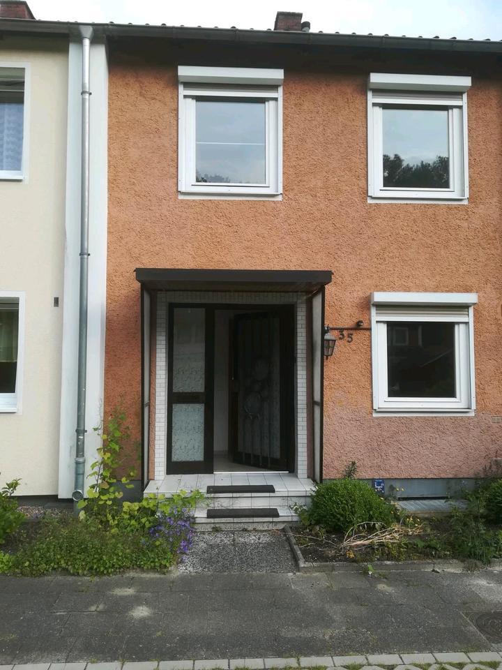 Vermiete Reihenmittelhaus mit Garten ab 01.07.2025