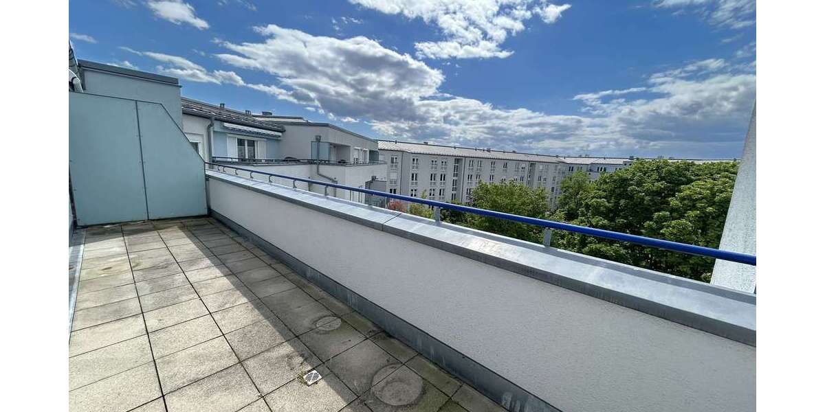 Sofort frei - Dachterrassen-Wohnung, 2 Zi. plus Wohnküche (Erbpacht) - Dachgeschoßwohnung München Bogenhausen | Angebot:26714706