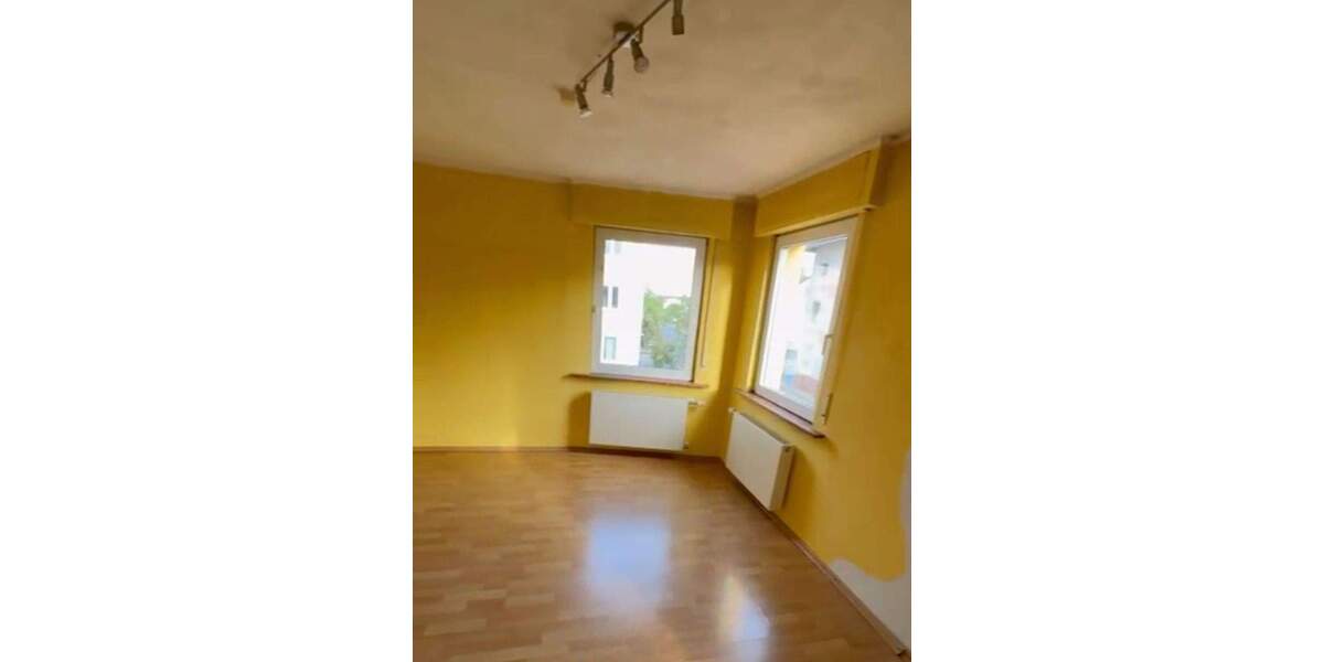 Zweifamilienhaus zur Kernsanierung mit Ausbaureserve in Hattersheim 9 zimmer