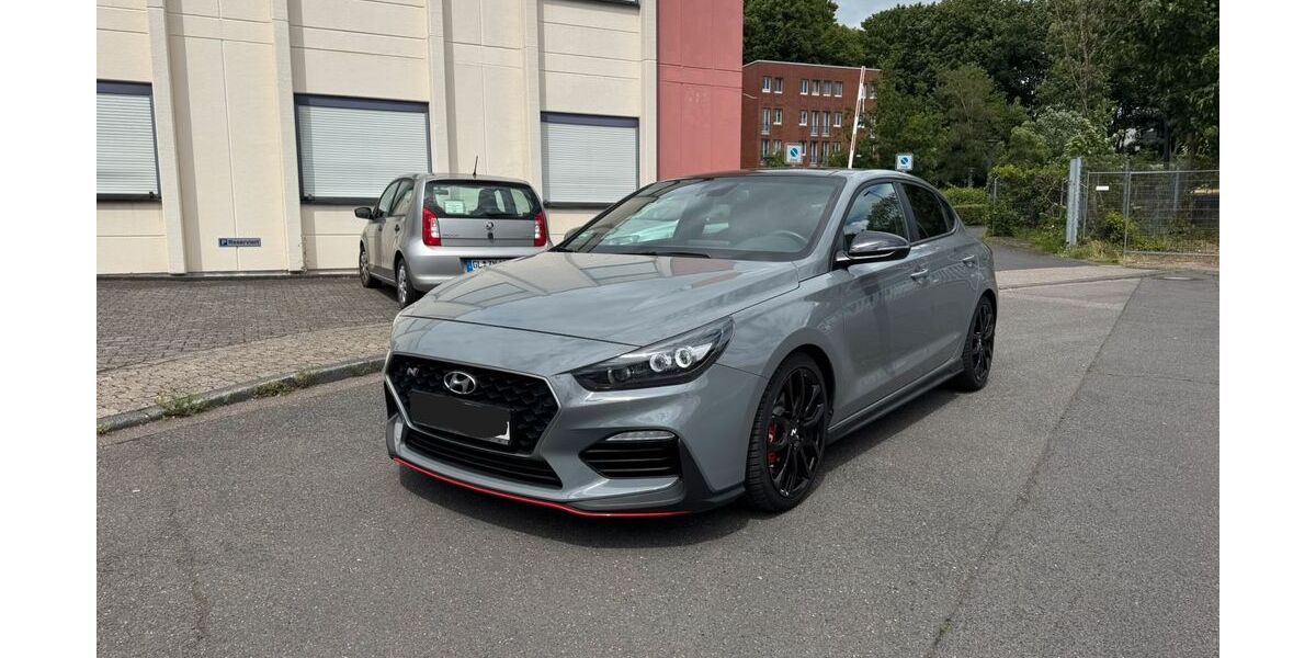 Hyundai i30 85.000 km 20.999 &euro; Bergisch Gladbach 51469