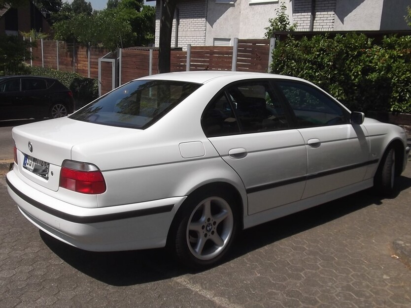 BMW 520 i 166.000 km 6.400 € Troisdorf 53840