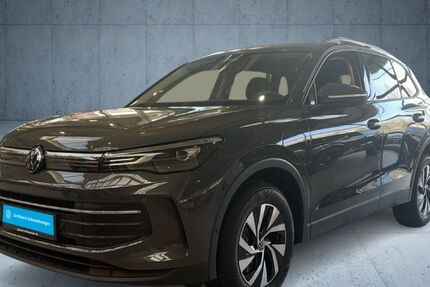 VW Tiguan 4.900 km 43.470 &euro; Saal a.d. Donau 93342