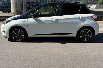 Toyota Yaris 64.000 km 15.350 &euro; Möckmühl 74219