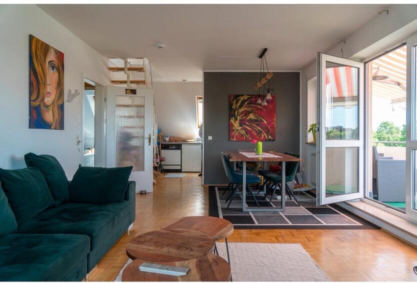 Lichtdurchflutete Maisonettenwohnung zimmer