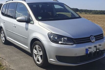 VW Touran 221.700 km 3.500 &euro; Erlenbach am Main 63906
