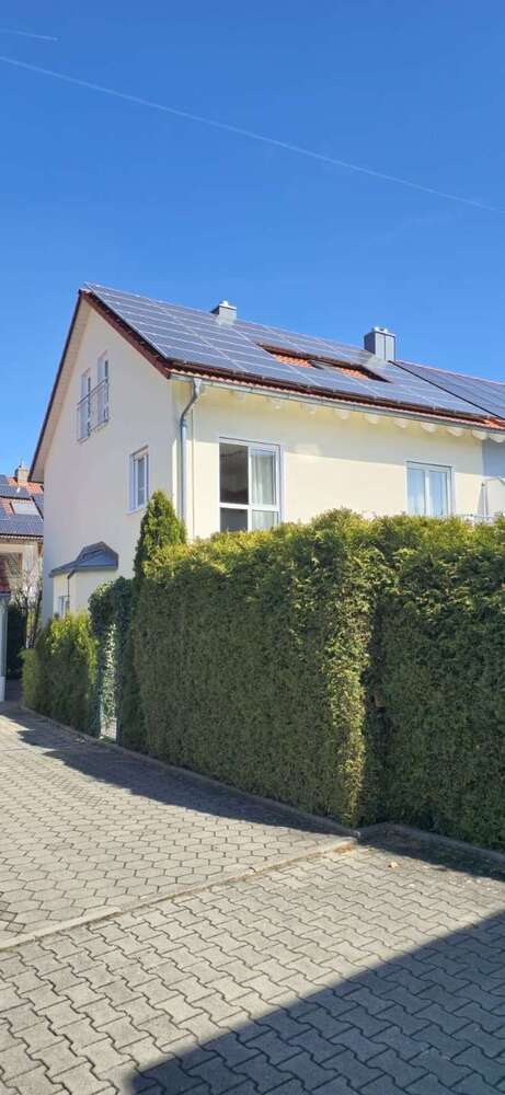 Haus zum Kaufen in Königsbrunn 659.000 € 145.55 m²