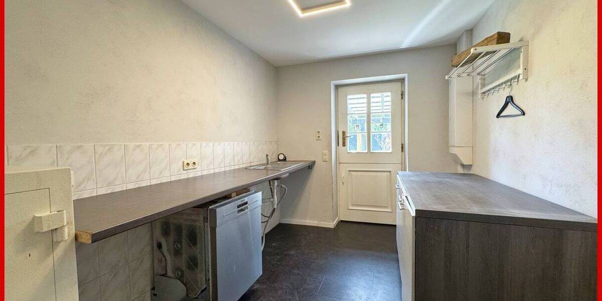Mehrfamilienhaus, Wohnhaus Jübek - 6 Zimmer, 225 m&sup2;, 390.000&euro; | Angebot:26894347