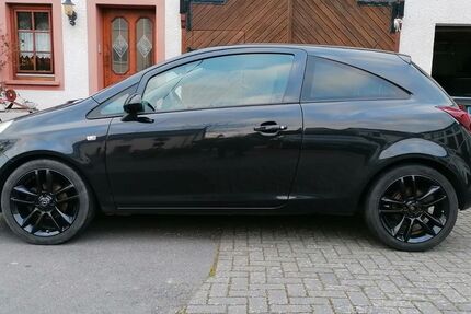 Opel Corsa 189.000 km 2.950 &euro; Gillenbeuren 56825