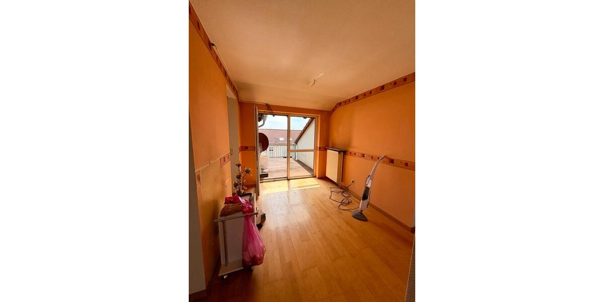 Dachgeschoßwohnung Hattingen Blankenstein - 4 Zimmer, 98 m&sup2;, 210.000&euro; | Angebot:26035213