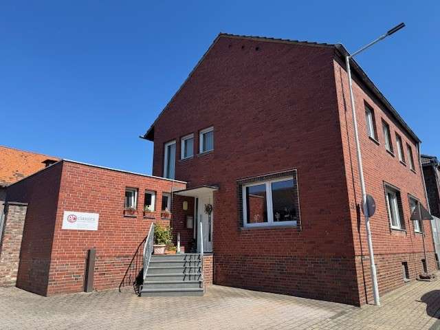Einfamilienhaus Linnich - 7 Zimmer, 155 m&sup2;, 1.480&euro; | Angebot:26385017