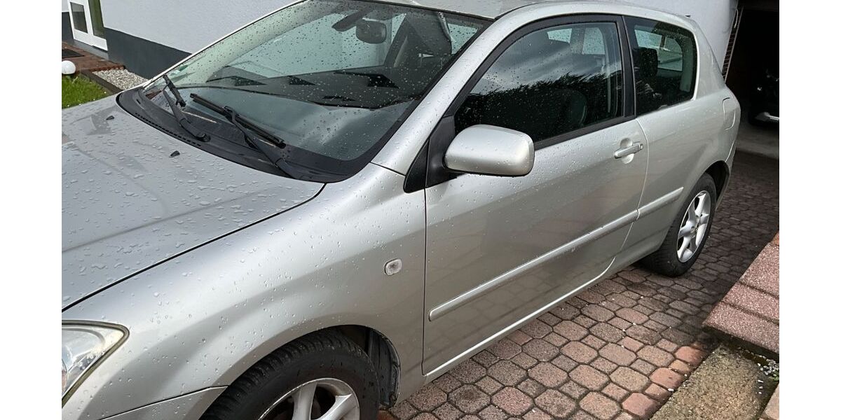 Toyota Corolla 119.619 km 2.800 &euro; Wächtersbach 63607