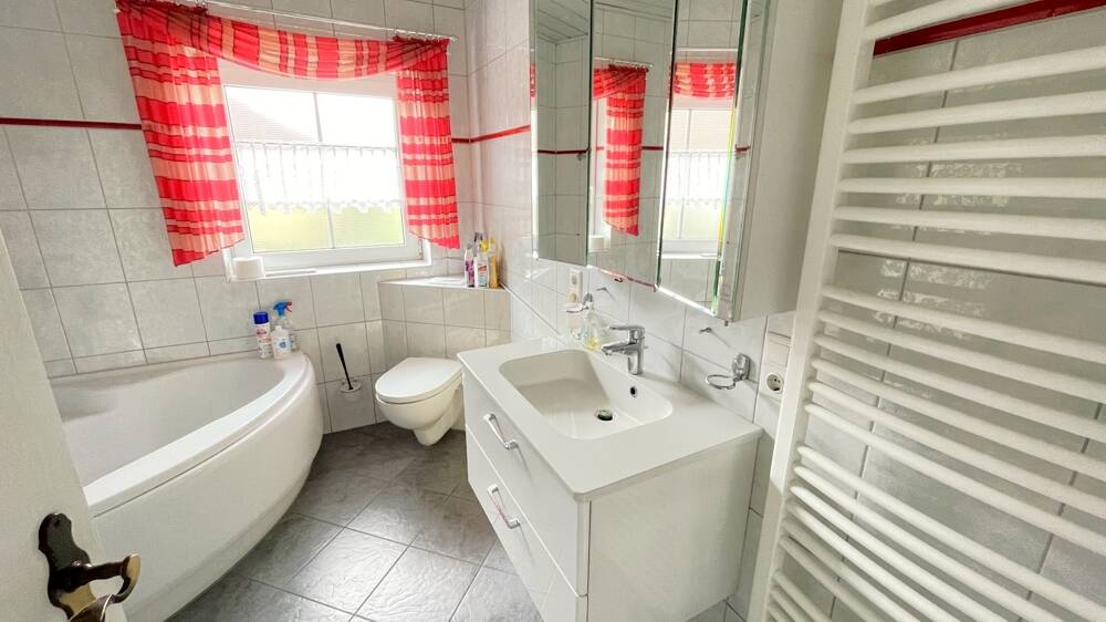 Bungalow Ostrhauderfehn - 4 Zimmer, 108 m&sup2;, 334.000&euro; | Angebot:26499068