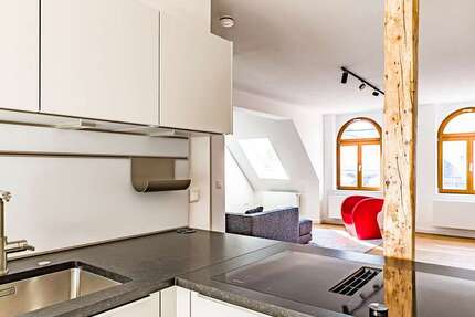 Wohnung Wiesbaden - 2 Zimmer, 77 m&sup2;, 1.650&euro; | Angebot:27108221