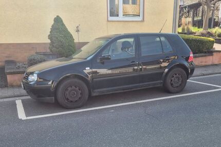 VW Golf 127.000 km 2.400 &euro; Schwabenheim 55270