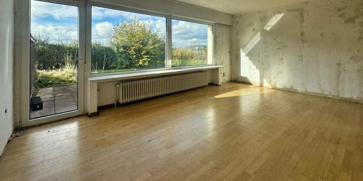 Einfamilienhaus Lohfelden Ochshausen - 7 Zimmer, 253 m&sup2;, 299.000&euro; | Angebot:25674209