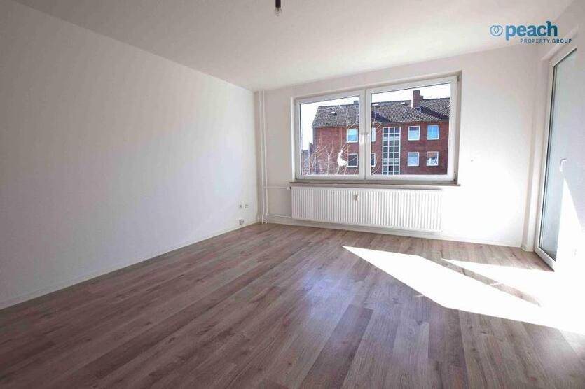 +++ Geräumige 3-RaumWohnung mit Tageslichtbad und Balkon +++