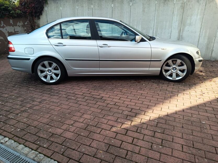 BMW 330 82.500 km 15.500 € Döhlau 95182