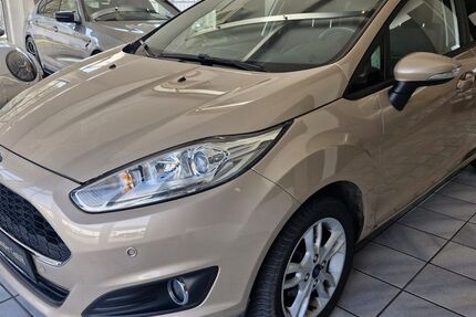 Ford Fiesta 40.693 km 7.450 &euro; Osterhofen 94486