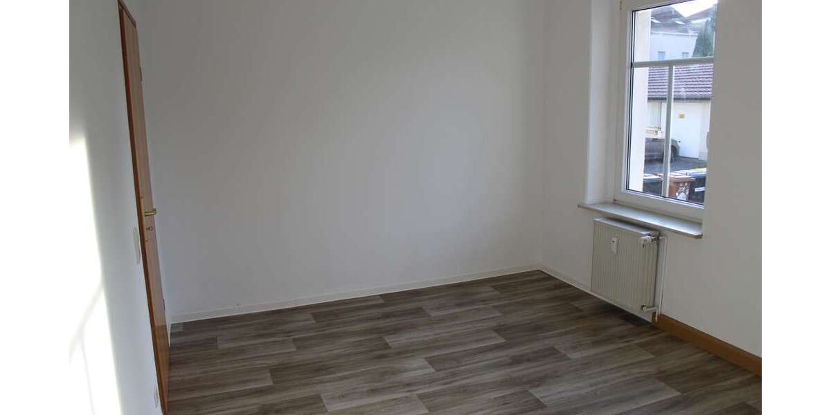 Attraktives Mehrfamilienhaus als Zins- und renditestarke Investition in Zittau West - Mehrfamilienhaus, Wohnhaus Zittau | Angebot:13435870