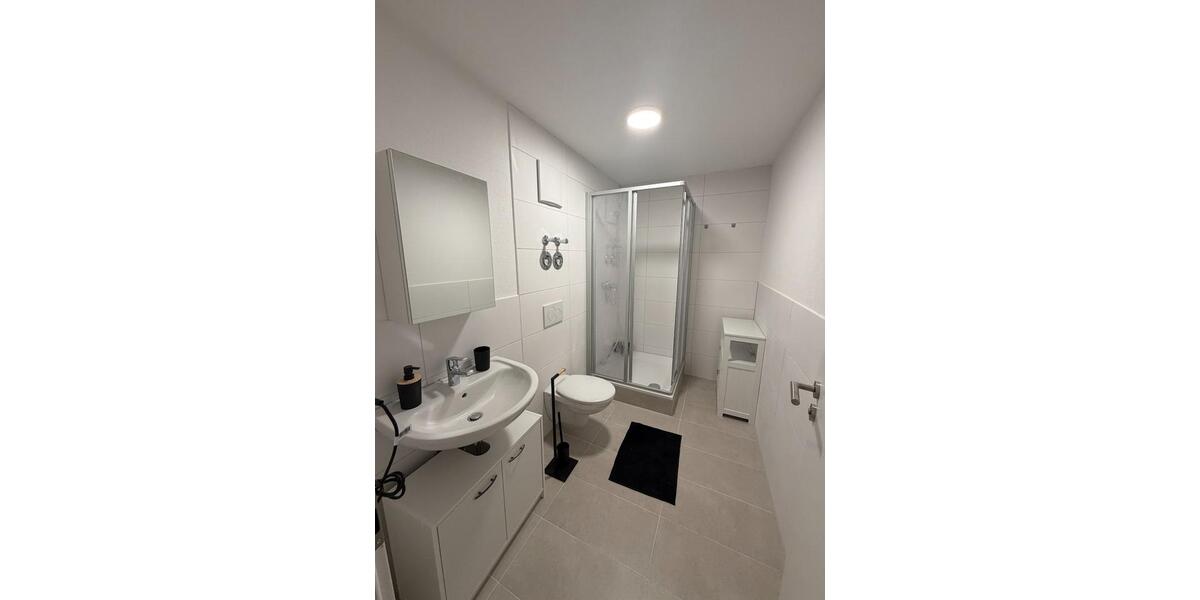 Etagenwohnung Heilbronn Frankenbach - 5 Zimmer, 15 m&sup2;, 370&euro; | Angebot:24300731