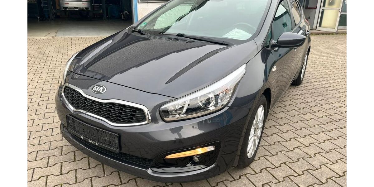 Kia ceed / Ceed 108.565 km 7.990 &euro; Kehl/Auenheim 77694