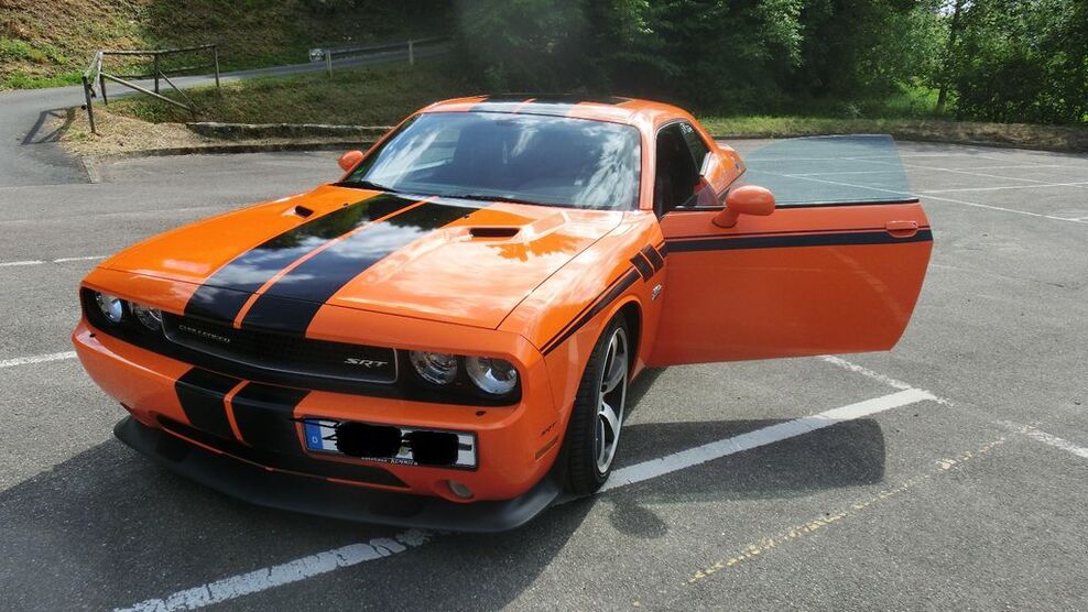 Dodge Challenger 69.500 km 30.000 € Adelsheim 74740