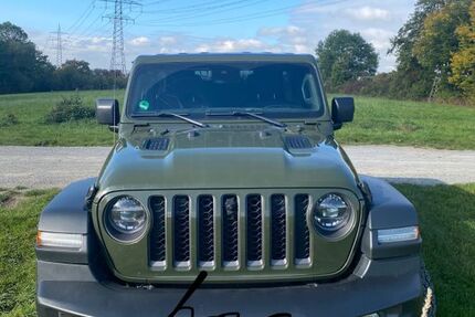 Jeep Wrangler 90.000 km 44.400 € Fellbach 70736