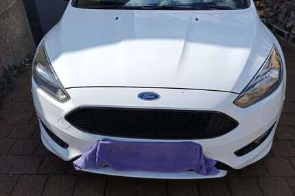 Ford Focus 80.000 km 11.399 &euro; Detmold, Stadt 32760