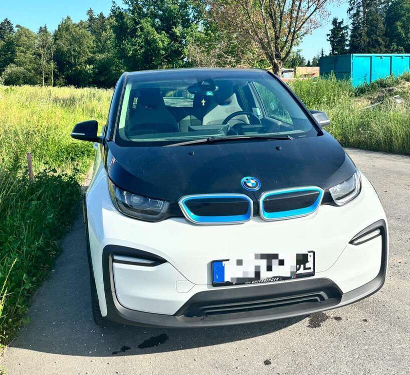 i3