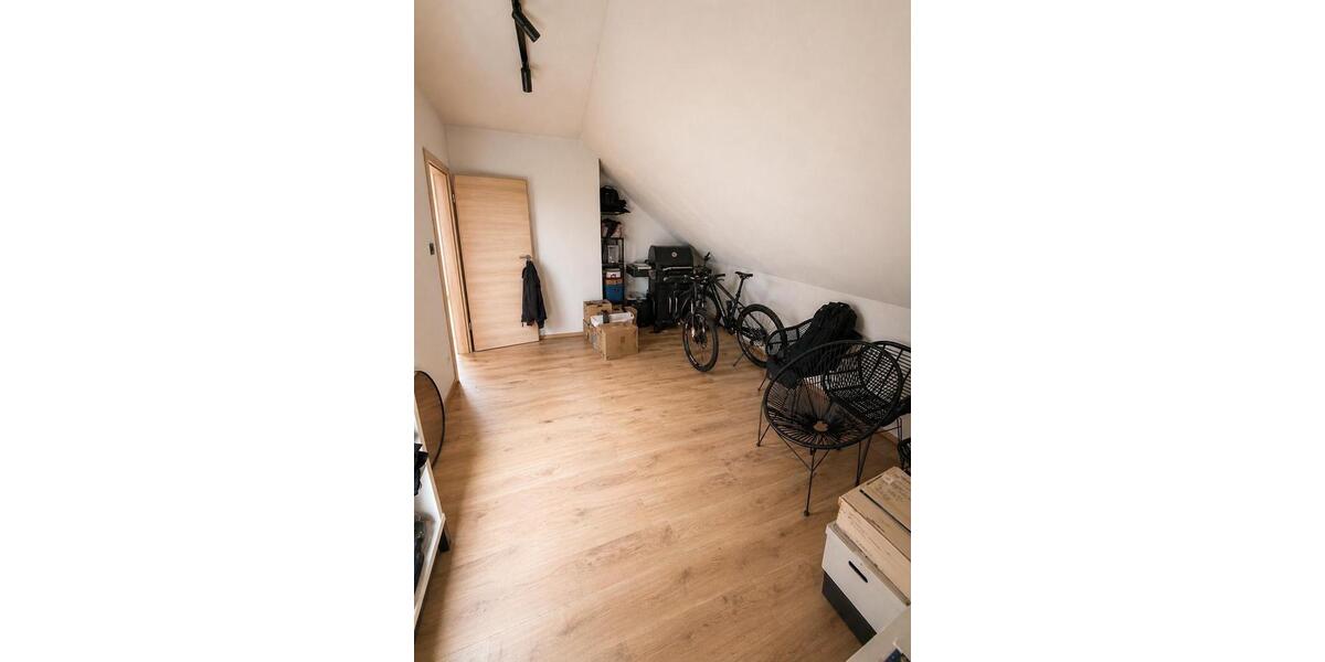 Dachgeschoßwohnung Ebermannsdorf - 4 Zimmer, 114 m&sup2;, 330.000&euro; | Angebot:26786258