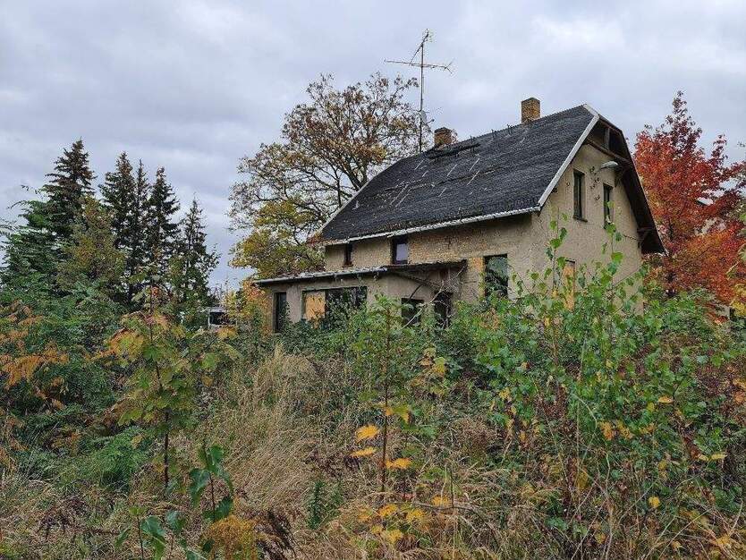 Grundstück für 8 EFH oder Doppelhäuser - Baugenehmigung für 1.Doppelhausgroßes EFH liegt bereits vor zimmer