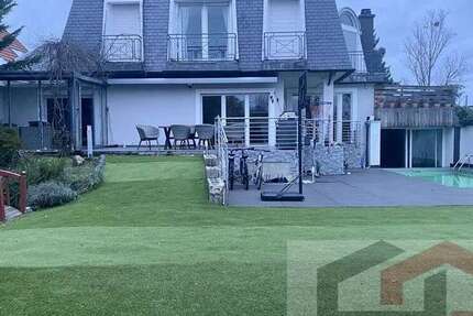 Haus zum Mieten in Maintal Dörnigheim 2.900 € 230 m²