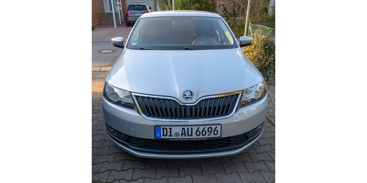 Skoda Rapid 82.650 km 9.400 &euro; Roßdorf 64380