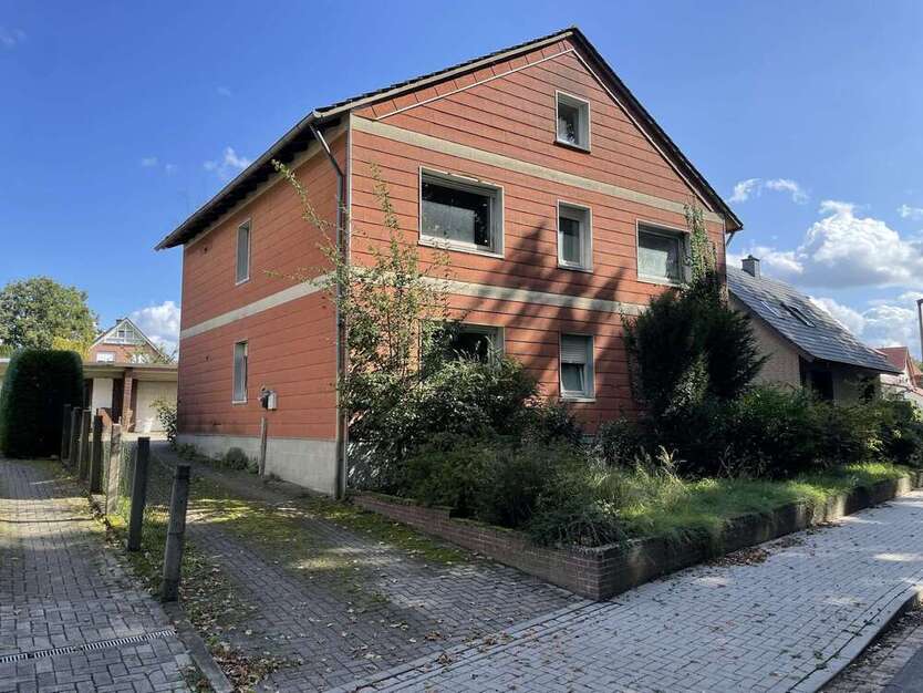 Haus zum Kaufen in Wallenhorst 250.000 € 218 m²