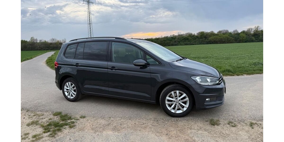 VW Touran 218.000 km 11.800 &euro; Mönchengladbach 41239