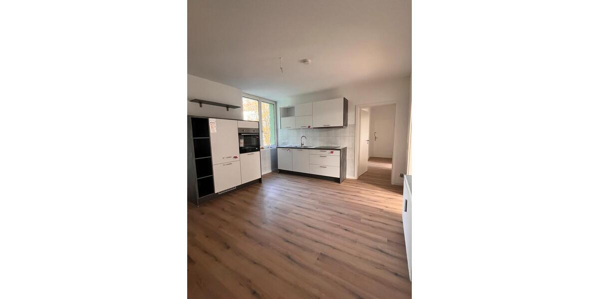 Schöne 4-Raum-Wohnung mit Einbauküche in Weißenfels 4 zimmer