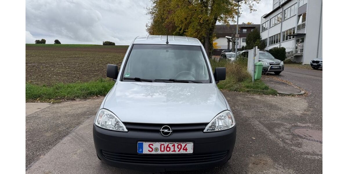 Opel Combo 63.000 km 5.999 € Fellbach 70736