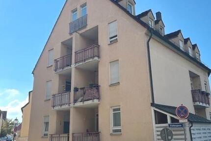 Gepflegte 2 Zimmer-Stadtwohnung mit zwei Balkone und Kellerraum, Lage: 1. Obergeschoss, frei ab 1.2.2026 zimmer