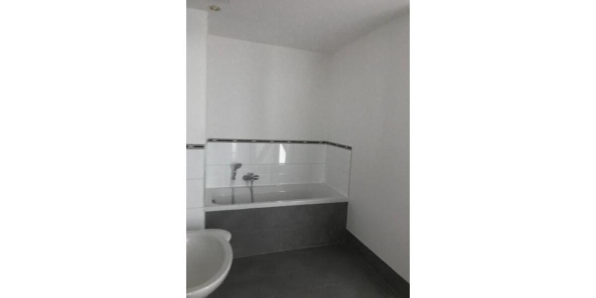 Erdgeschoßwohnung Gräfenhainichen - 3 Zimmer, 82 m&sup2;, 850&euro; | Angebot:25997761