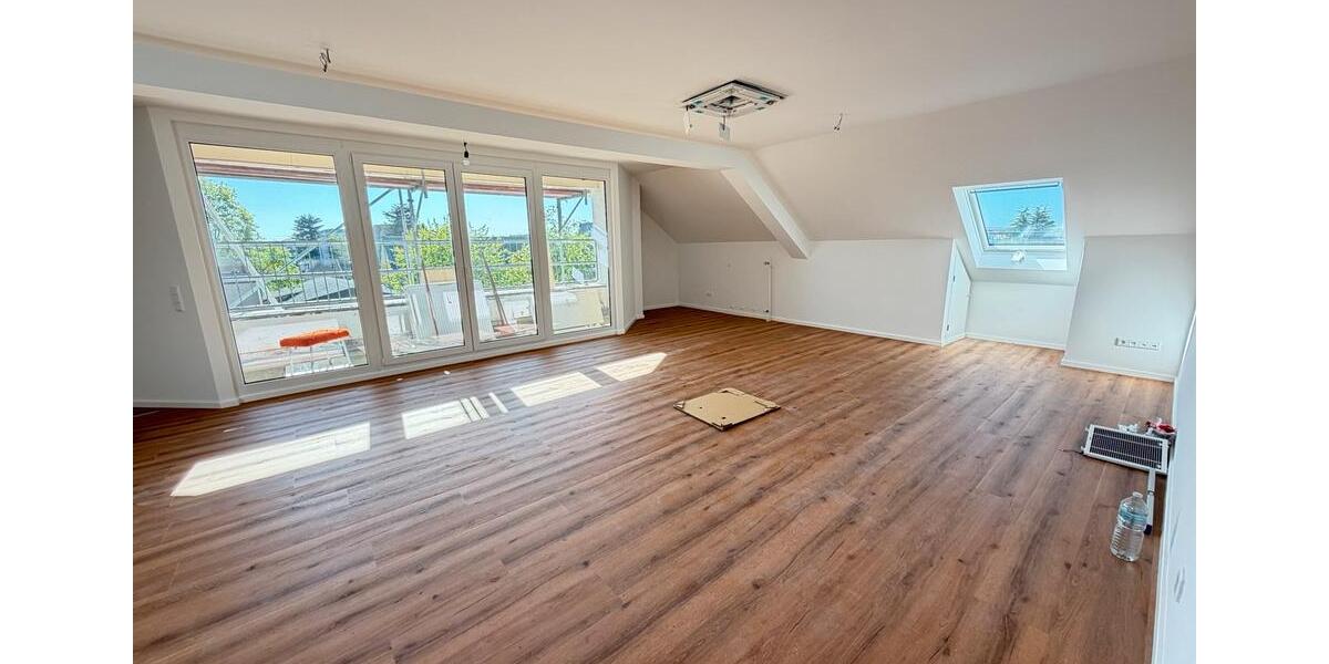 Dachgeschoßwohnung Rüsselsheim am Main - 4 Zimmer, 105 m&sup2;, 1.500&euro; | Angebot:26407527