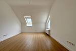Umfassend sanierte 3-Zimmer-Wohnung mit Balkon in Düsseldorf-Niederkassel