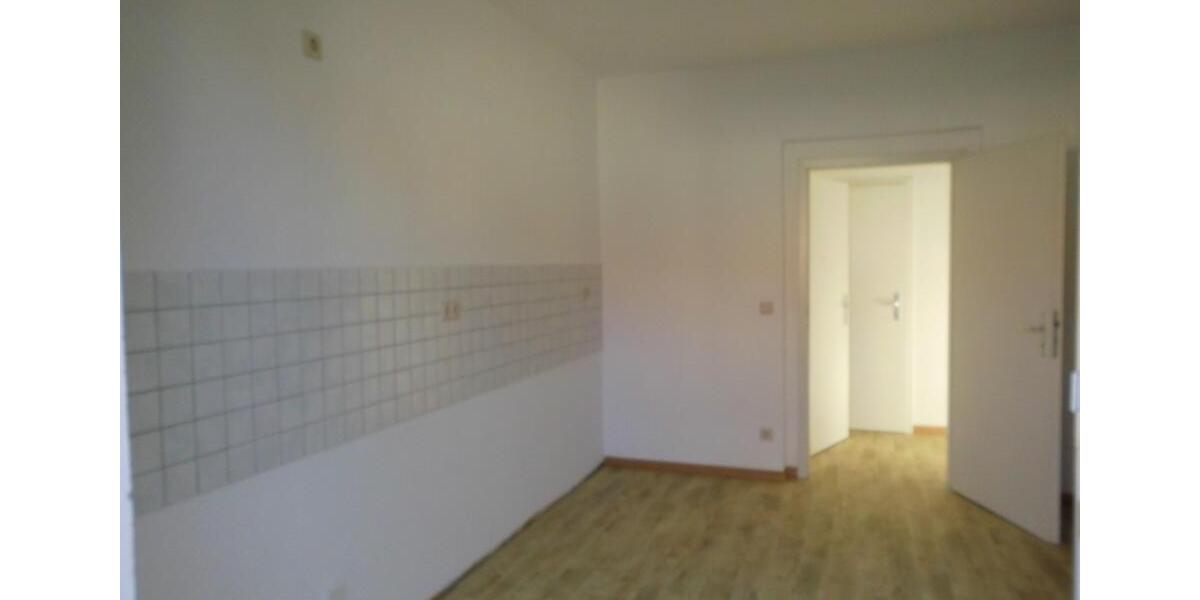 Etagenwohnung Lauta - 3 Zimmer, 60 m&sup2;, 420&euro; | Angebot:26662909