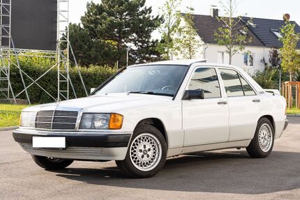 Mercedes-Benz 190 288.000 km 5.650 € Freiburg 79115