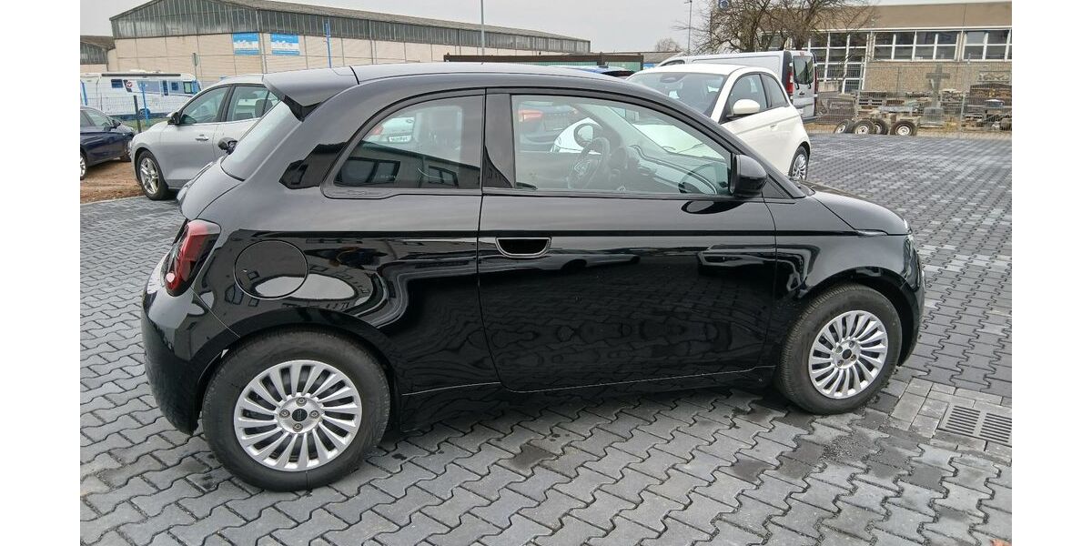 Fiat 500e 15.794 km 13.980 &euro; Ingelheim 55218