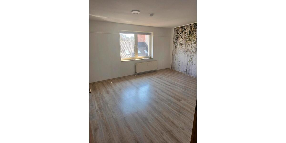Dachgeschoßwohnung Aschersleben - 4 Zimmer, 90 m&sup2;, 750&euro; | Angebot:26211977