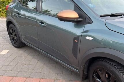 Dacia Sandero 9.450 km 18.450 &euro; Hamburg 22457