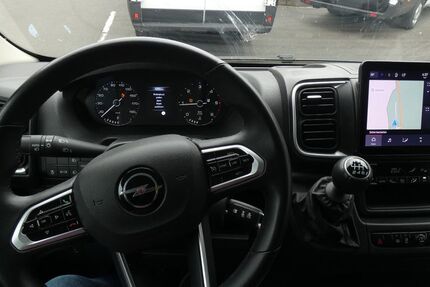 Opel Movano 32.000 km 22.491 &euro; Waldsassen 95652